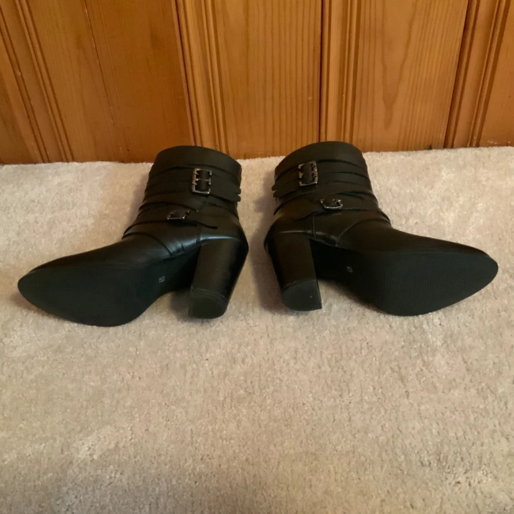 Black Heeled Boots - Picture 5 of 7